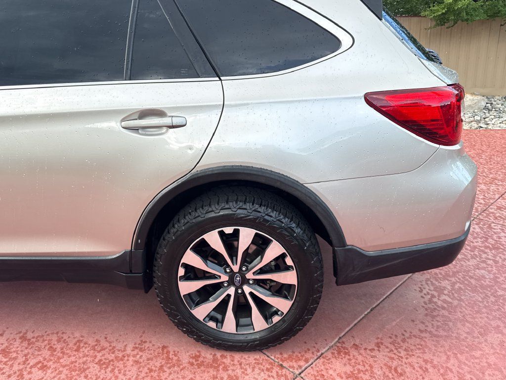 Used 2016 Subaru Outback 2.5i Limited AWD/4WD image 36