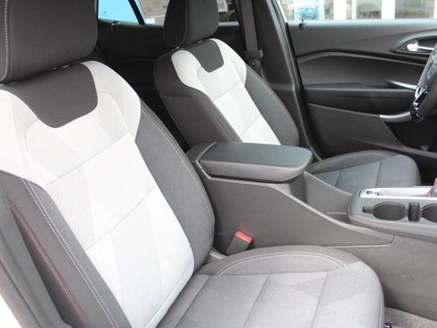 New 2026 Chevrolet Trax RS image 15