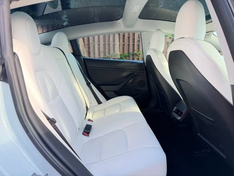 Used 2022 Tesla Model 3 Performance AWD/4WD image 24