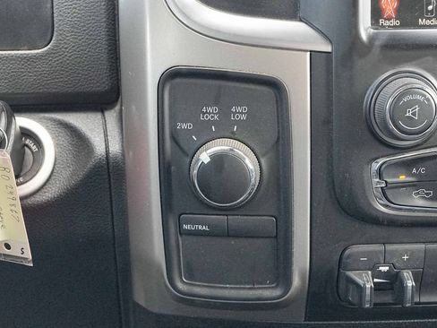 Used 2016 RAM 3500 Big Horn AWD/4WD image 27