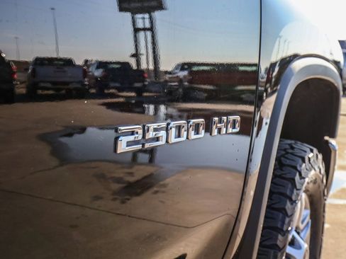Used 2025 Chevrolet Silverado 2500 LT w/ Convenience Package AWD/4WD image 14