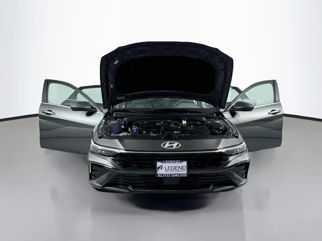 Used 2025 Hyundai Elantra SEL FWD image 20