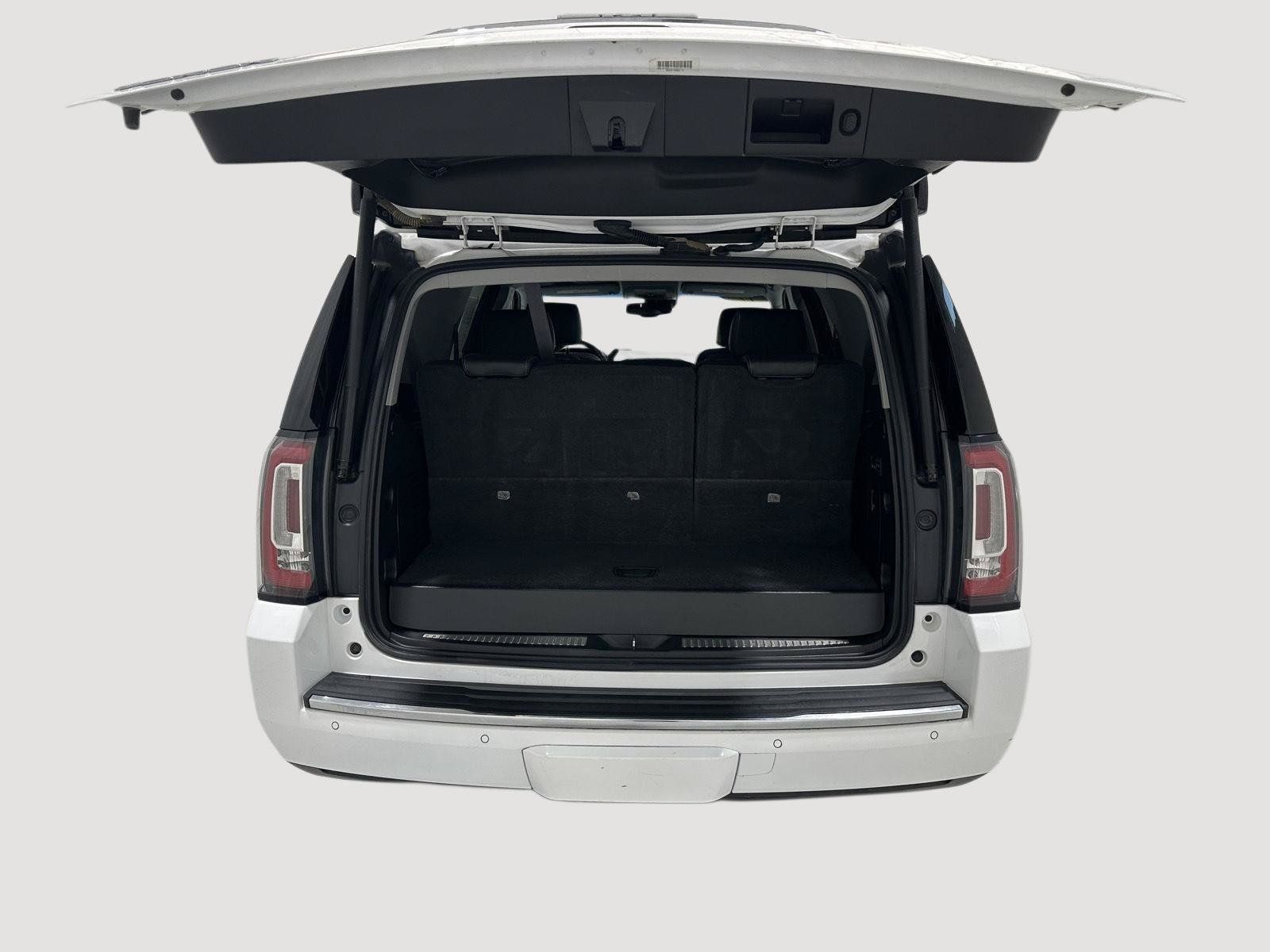 Used 2017 GMC Yukon Denali AWD/4WD image 24