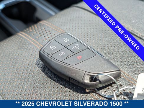 Used 2025 Chevrolet Silverado 1500 High Country w/ Midnight Edition AWD/4WD image 43