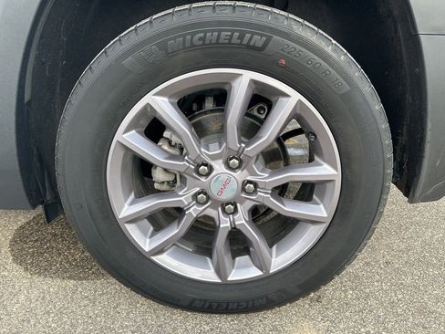 Used 2023 GMC Terrain SLT AWD/4WD image 22