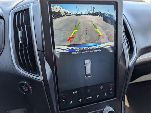 Used 2024 Ford Edge SEL image 18