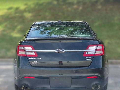 Used 2014 Ford Taurus SEL w/ Equipment Group 201A FWD image 5