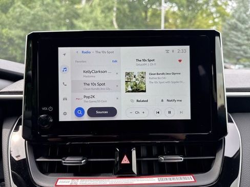 Used 2025 Toyota Corolla SE w/ SE Package image 23