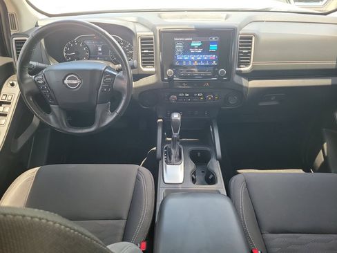 Used 2024 Nissan Frontier SV w/ SV Convenience Package RWD image 13