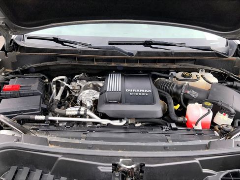 Used 2023 GMC Yukon SLT image 32