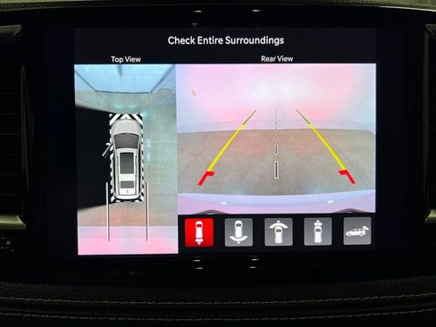 Used 2024 Chrysler Pacifica Limited FWD image 28