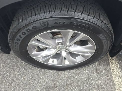 Used 2015 Toyota Highlander XLE AWD/4WD image 26