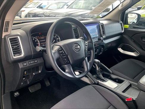 Certified 2022 Nissan Frontier SV w/ Technology Package image 16