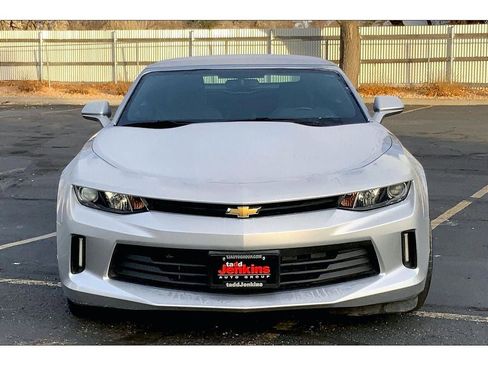 Used 2018 Chevrolet Camaro LT image 3