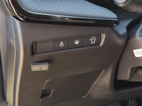 New 2026 Nissan Kicks SR image 23