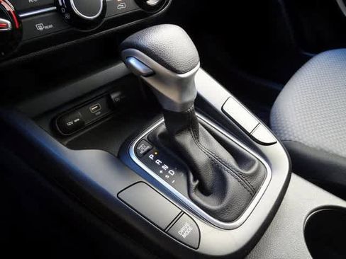 Used 2023 Kia Soul LX w/ LX Technology Package image 26