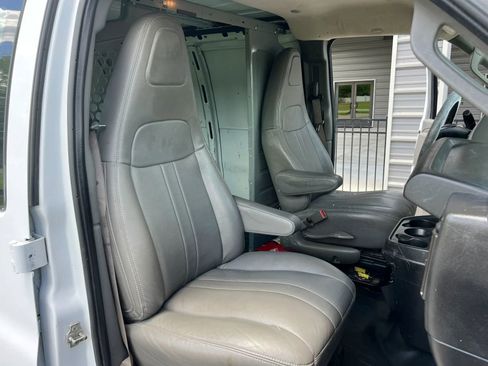 Used 2019 Chevrolet Express 2500 Extended w/ Driver Convenience Package RWD image 12