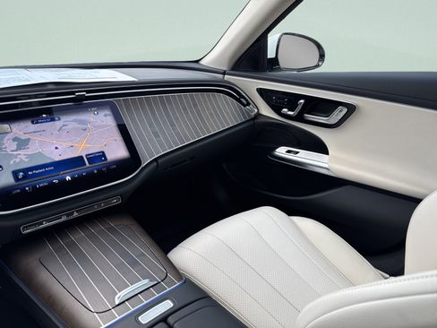 Certified 2025 Mercedes-Benz E 350 Sedan image 31