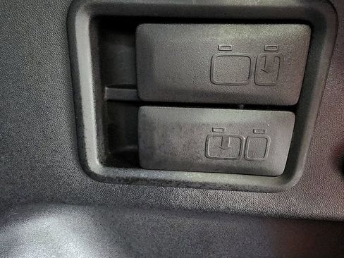 Used 2024 Chevrolet Equinox LT FWD image 8