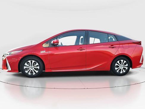 Used 2021 Toyota Prius Prime LE image 8