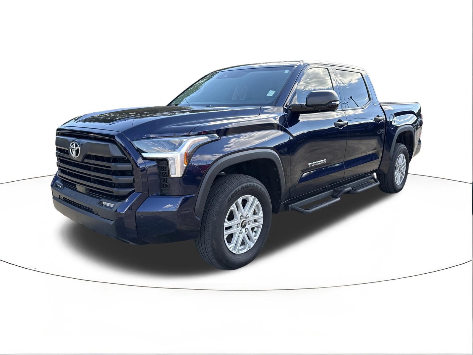 Used 2024 Toyota Tundra SR5 w/ SR5 Convenience Package AWD/4WD image 7