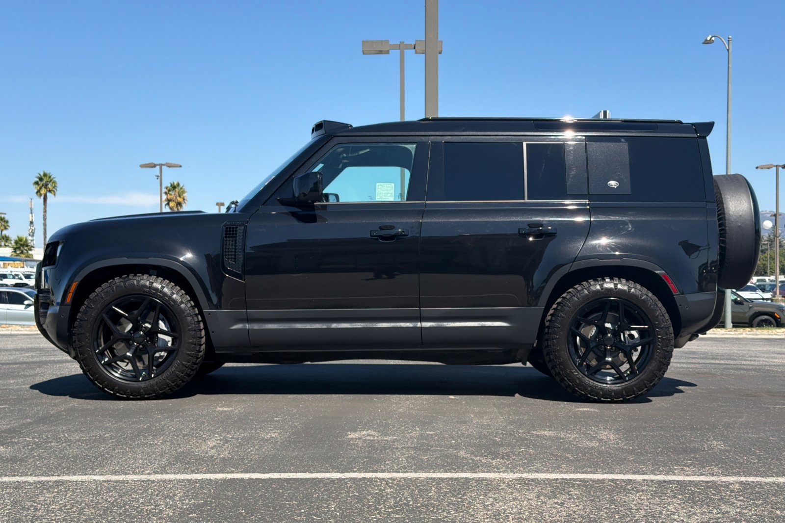 Used 2024 Land Rover Defender 110 S AWD/4WD image 7