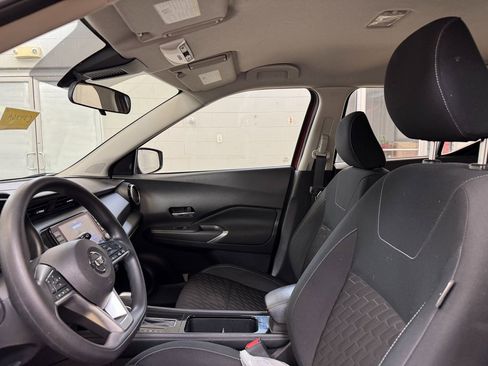 Used 2021 Nissan Kicks SV image 11