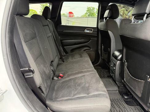 Used 2014 Jeep Grand Cherokee Laredo w/ Security & Convenience Group AWD/4WD image 20