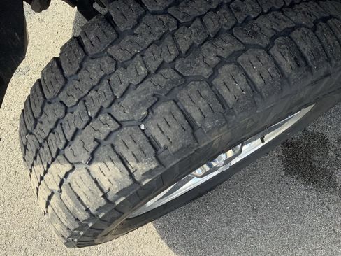 Used 2014 GMC Sierra 2500 SLT w/ SLT Convenience Package image 21