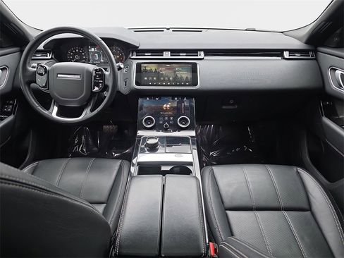 Used 2019 Land Rover Range Rover Velar S image 10