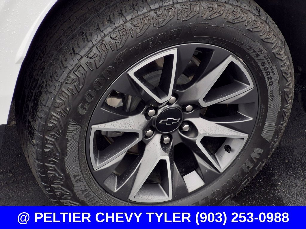 Used 2024 Chevrolet Tahoe Z71 w/ Luxury Package AWD/4WD image 6
