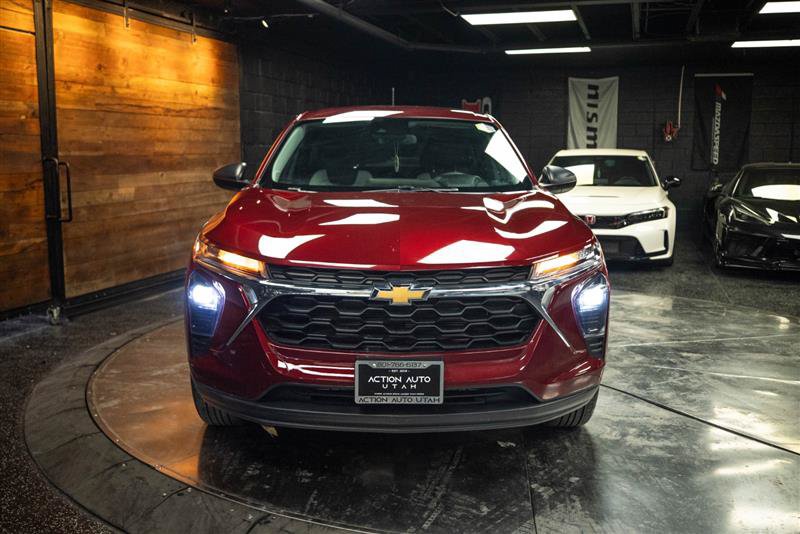 Used 2024 Chevrolet Trax LS FWD image 4