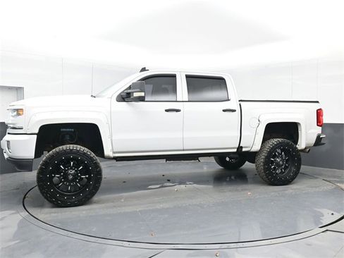 Used 2016 Chevrolet Silverado 1500 LTZ Z71 w/ LTZ Plus Package image 6