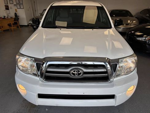 Used 2010 Toyota Tacoma PreRunner w/ TRD Off-Road Pkg w/JBL Audio RWD image 7