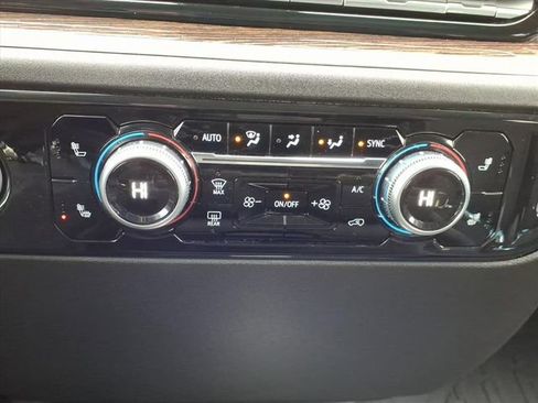 Used 2023 GMC Sierra 1500 Elevation image 18