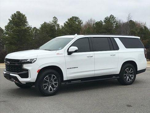 Used 2024 Chevrolet Suburban Z71 w/ Z71 Off-Road Package image 1