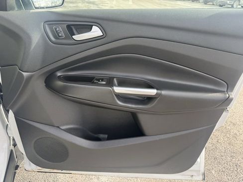 Used 2018 Ford Escape SEL image 25