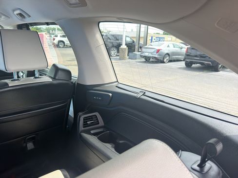 Used 2025 Honda Odyssey Elite image 14