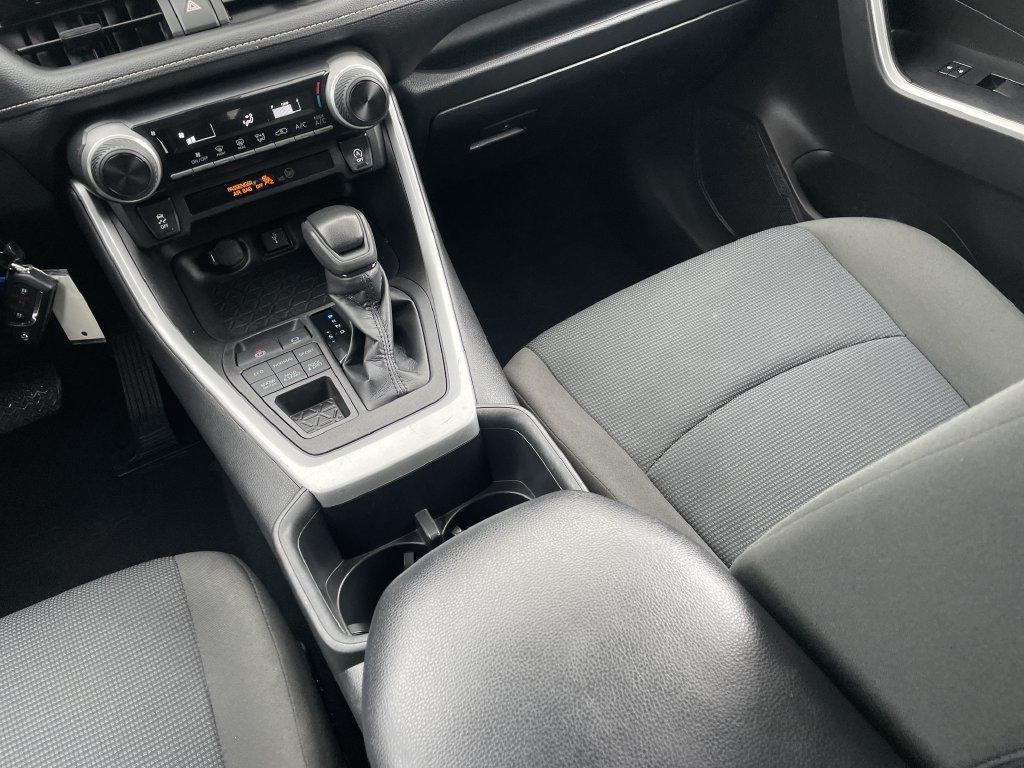 Certified 2022 Toyota RAV4 LE AWD/4WD image 21