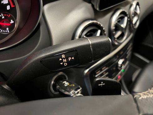 Used 2018 Mercedes-Benz CLA 250 image 21