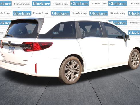 Used 2025 Honda Odyssey Touring image 6