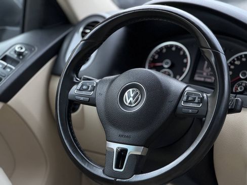 Used 2013 Volkswagen Tiguan SE FWD image 16
