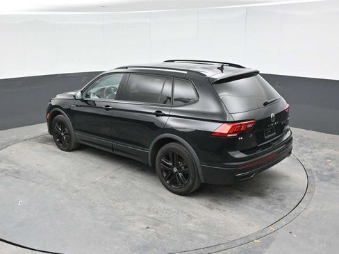 Used 2022 Volkswagen Tiguan SE R-Line AWD/4WD image 35
