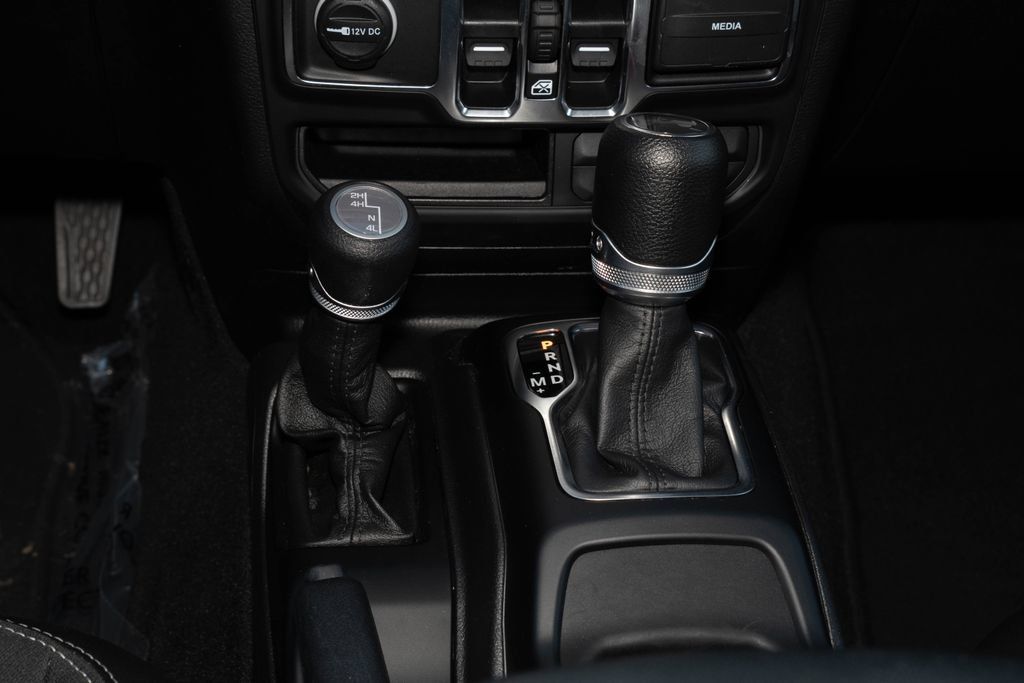 Used 2023 Jeep Wrangler Unlimited Sport AWD/4WD image 23