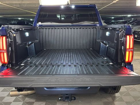 Used 2025 Toyota Tacoma TRD Sport image 15