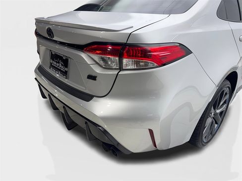 Used 2024 Toyota Corolla SE image 18