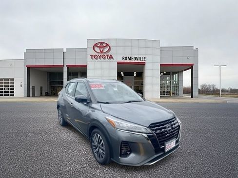 Used 2024 Nissan Kicks SR FWD image 1
