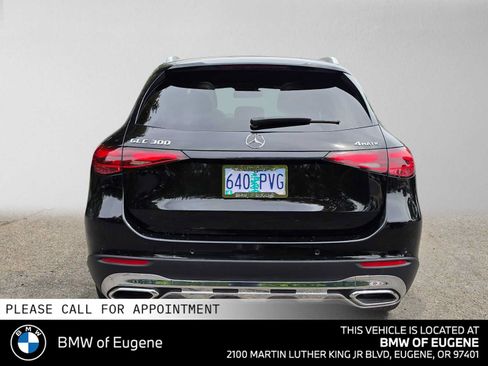 Used 2024 Mercedes-Benz GLC 300 4MATIC image 4
