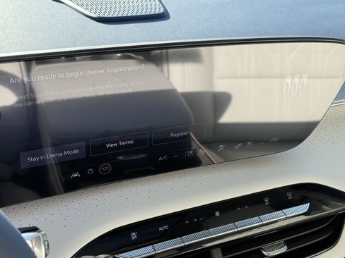 New 2026 Buick Enclave Avenir w/ Super Cruise Package image 17