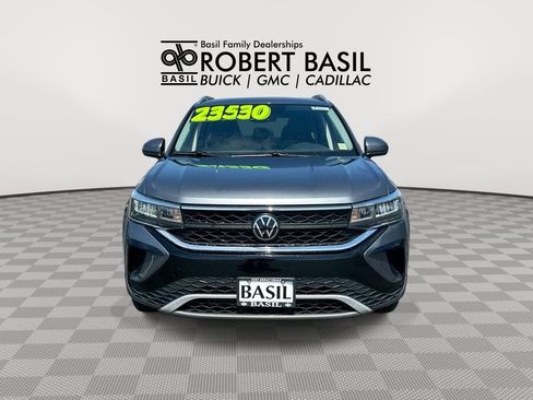 Used 2022 Volkswagen Taos SE AWD/4WD image 3